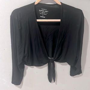 NWOT Torrid super soft knit crop cardigan, tie waist, 3/4 sleeve, size 2